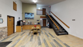 Отель Waconia Inn and Suites  Вакония